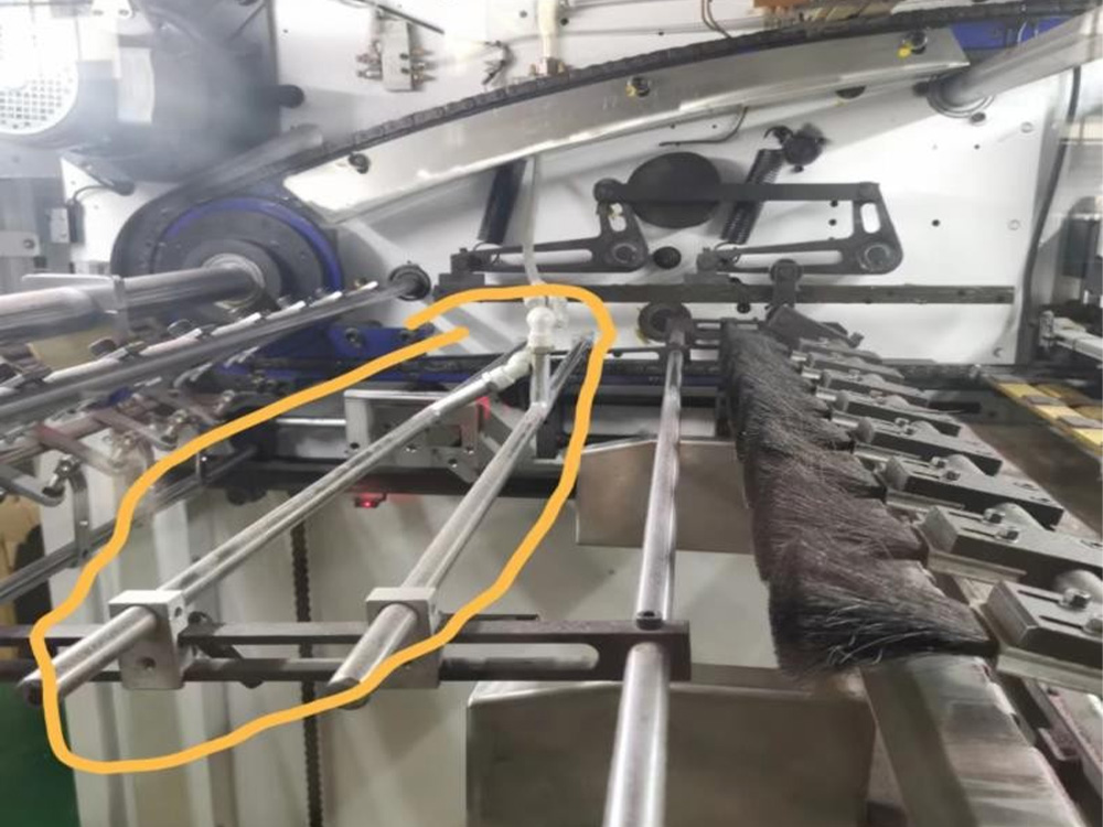 1060 Automatic Three Longitudinal And Two Lateral Foil Stamping Machine (33)