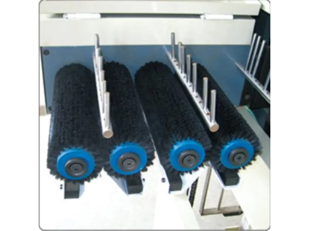 1060 Automatic Three Longitudinal And Two Lateral Foil Stamping Machine (43)